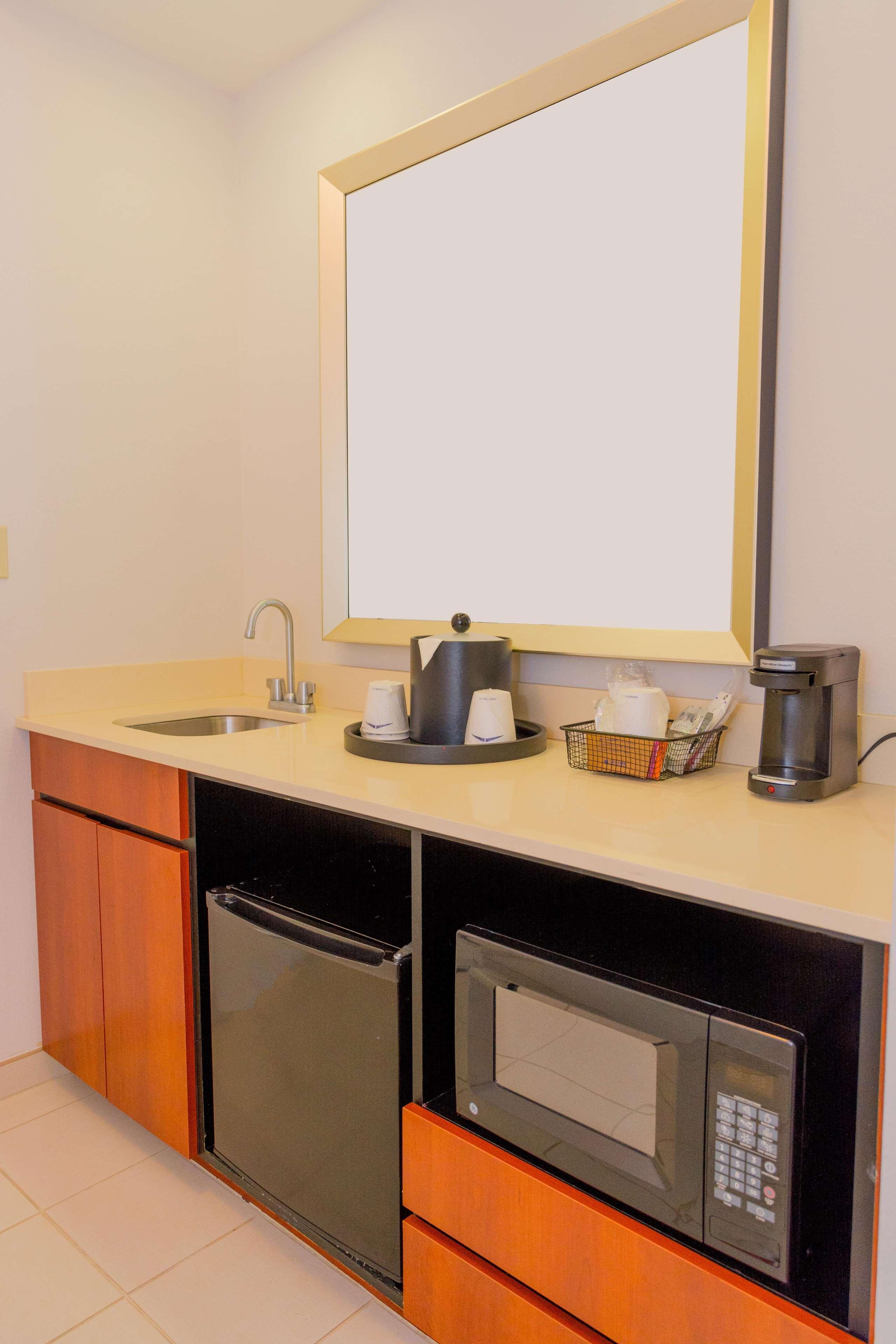 Hampton Inn & Suites Riverside/Corona East Eksteriør bilde