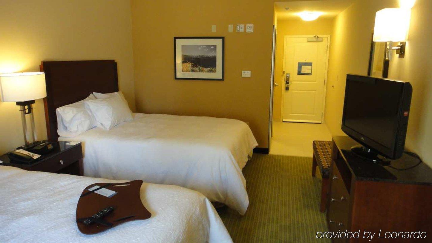 Hampton Inn & Suites Riverside/Corona East Rom bilde