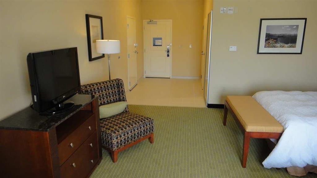 Hampton Inn & Suites Riverside/Corona East Rom bilde
